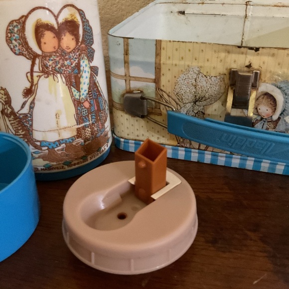 Holly Hobbie 1979 Lunch Box and Matching Thermos - Picture 16 of 16